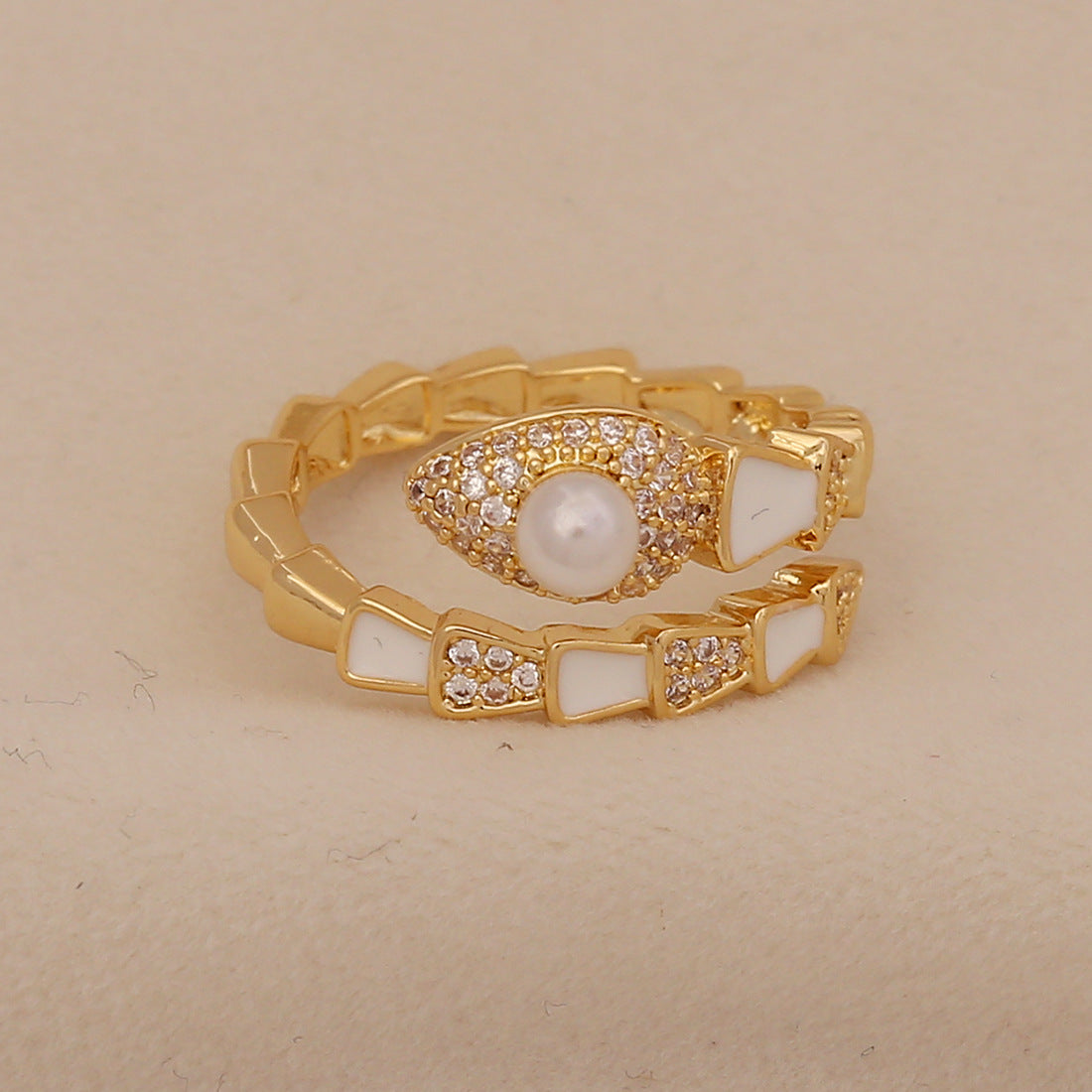 Anello vintage geometrico in rame smaltato da donna con motivo floreale a camelia