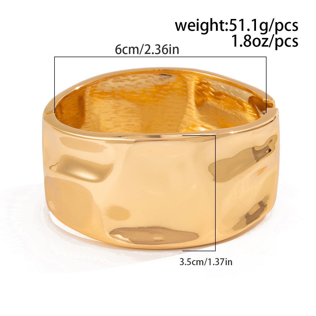 Bracciale largo in lega esagerato con texture martellata liquida, design geometrico irregolare, finitura galvanica da donna