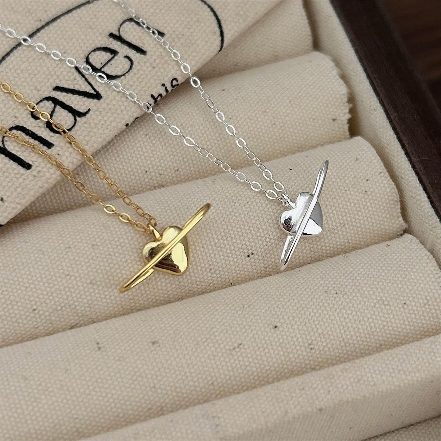 Minimalist Heart-Shaped 925 Sterling Silver Necklace with Gold Plating and Tulip Motif on Snake Chain