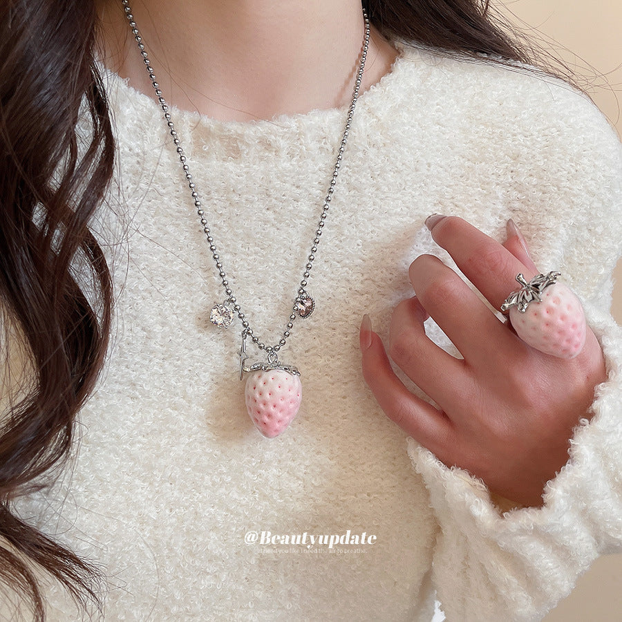 Juego de collar y pendientes de acero inoxidable con forma de fresa, bañados en oro rosa con detalles de diamantes de imitación para mujer