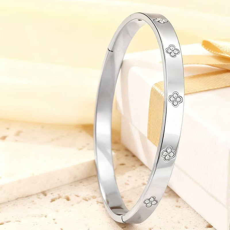 Bracciale Minimalista Geometrico in Acciaio Inossidabile con Strass e Finitura Placcata per Donna e Uomo