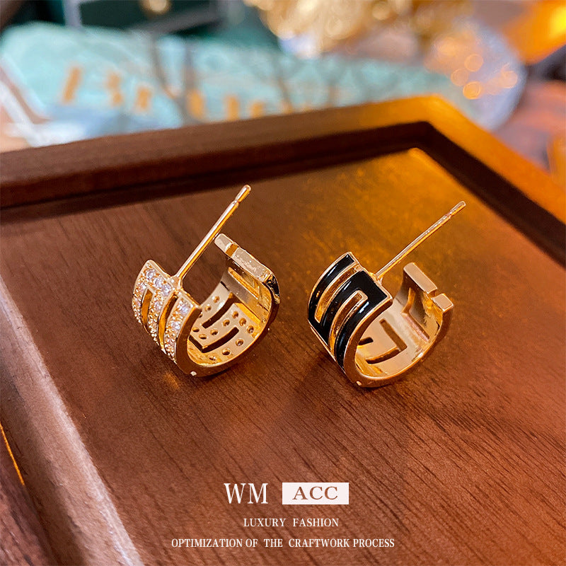 Asymmetrical C-Shaped Gold-Plated Alloy Earrings with 925 Silver Posts for Women, Minimalist Letter Design Fashion Ear Studs