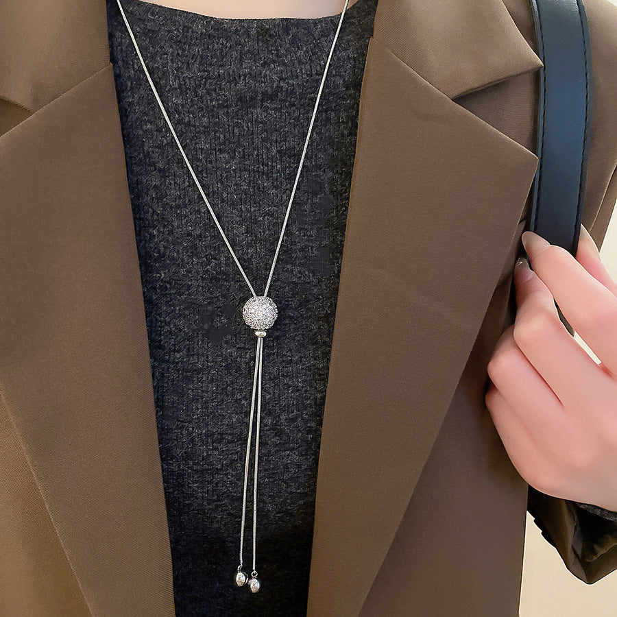 Collana con ciondolo geometrico minimalista in rame placcato da donna, catena maglione di lusso leggera