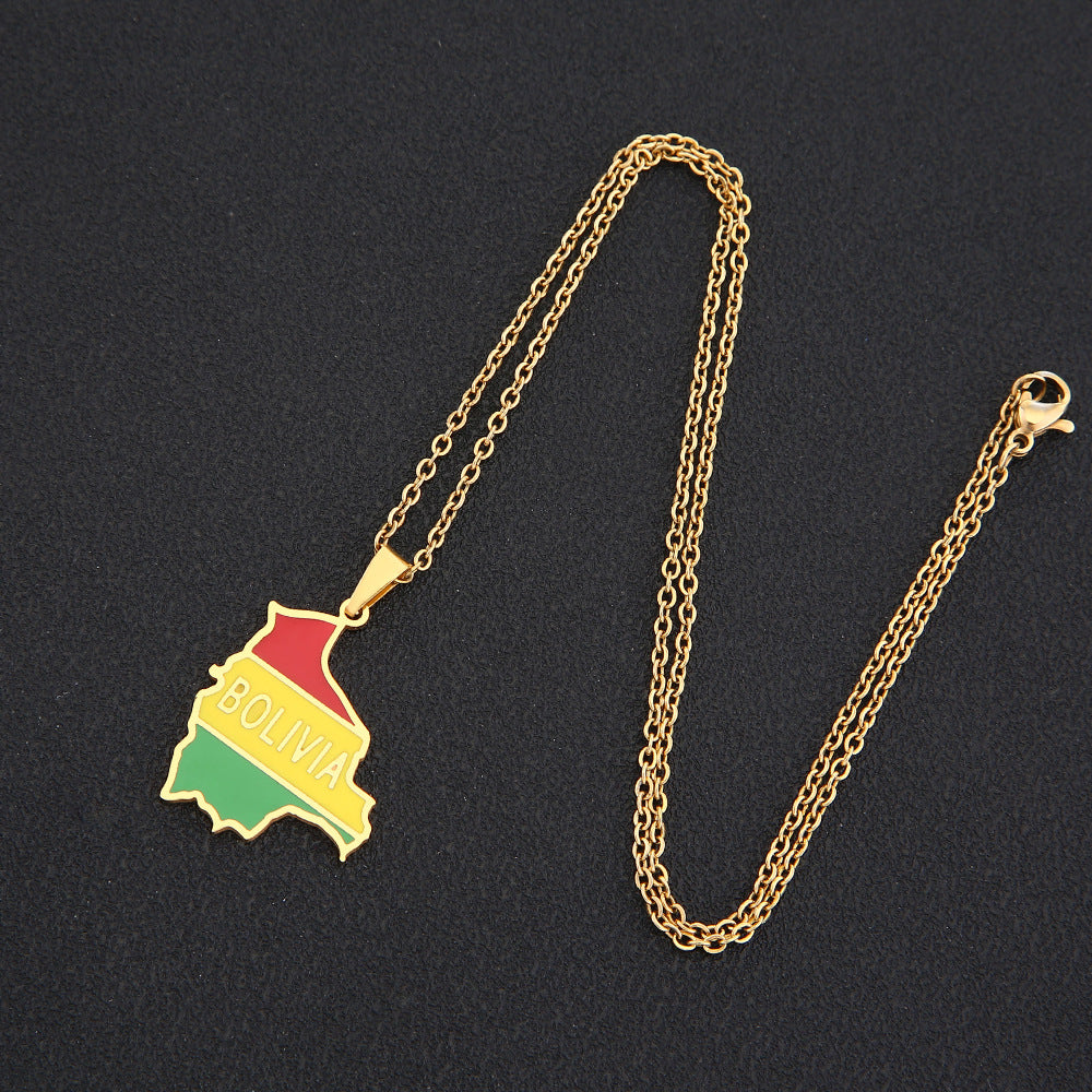 Collana con ciondolo a mappa geometrica etnica della Bolivia in acciaio inossidabile con charm in acciaio al titanio e finitura galvanica su catena O-ring