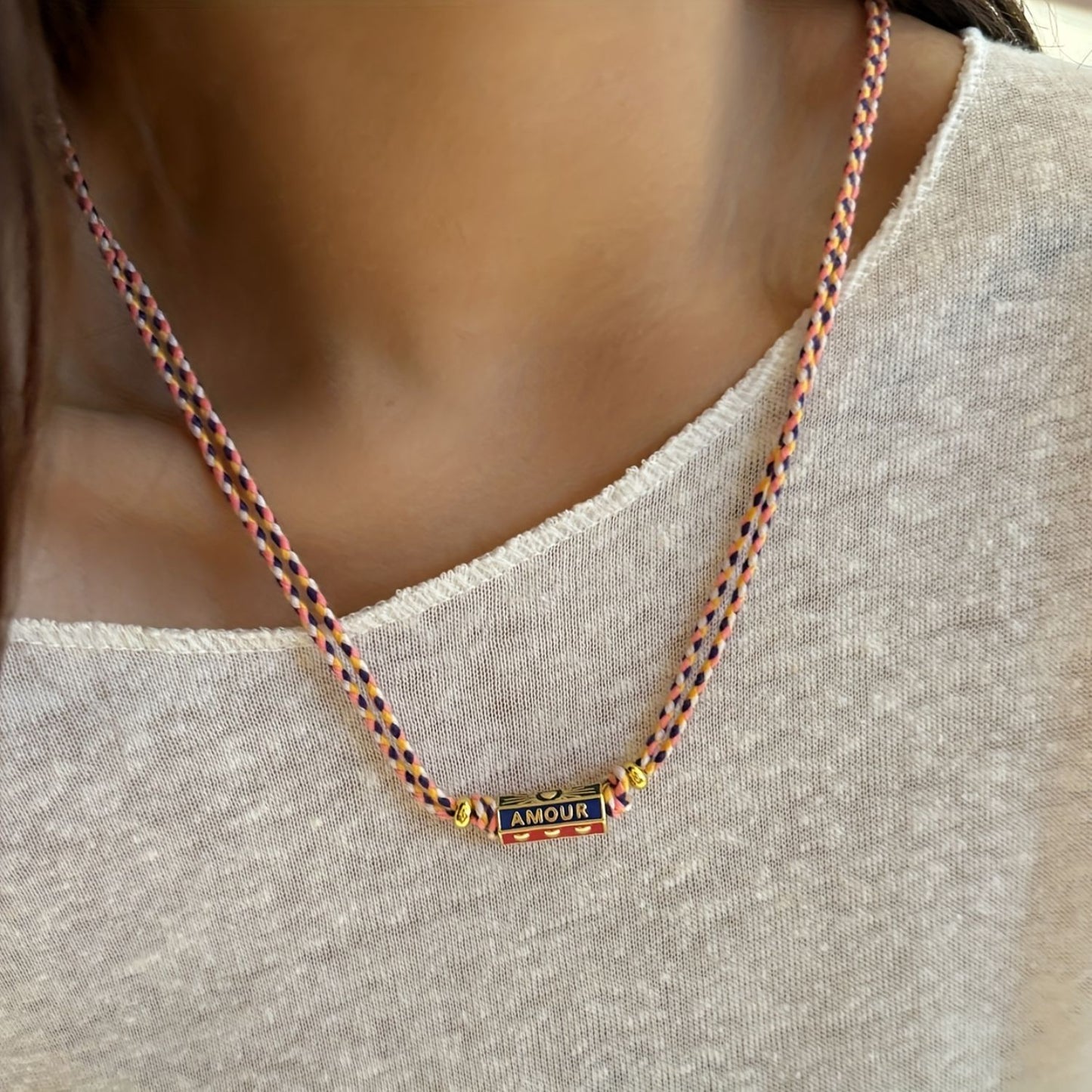 Collana con ciondolo a cuore geometrico stile bohémien da donna e uomo in acciaio al titanio placcato oro