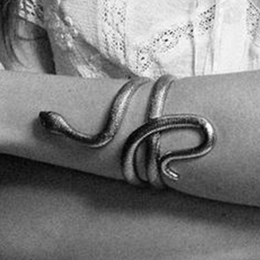 Minimalist Snake-Shaped Alloy Bracelet for Women with Plated Finish