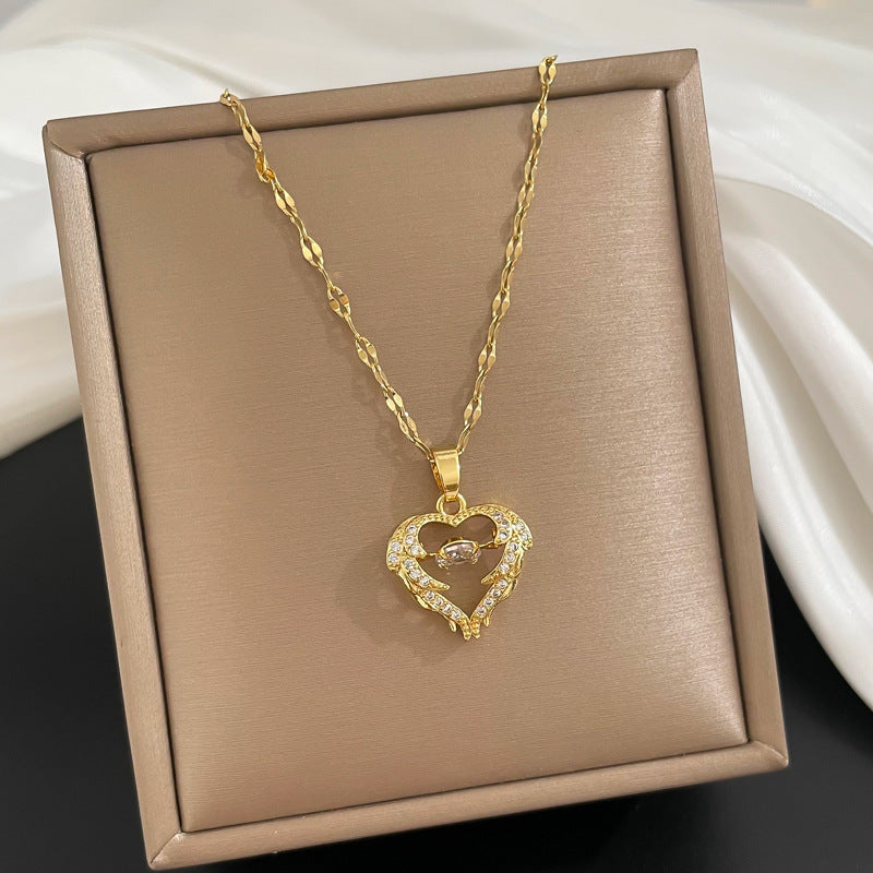Cartoon Style Heart-Shaped Titanium Steel Necklace with Rhinestone Accents for Women and Men, Dainty Clavicle Chain