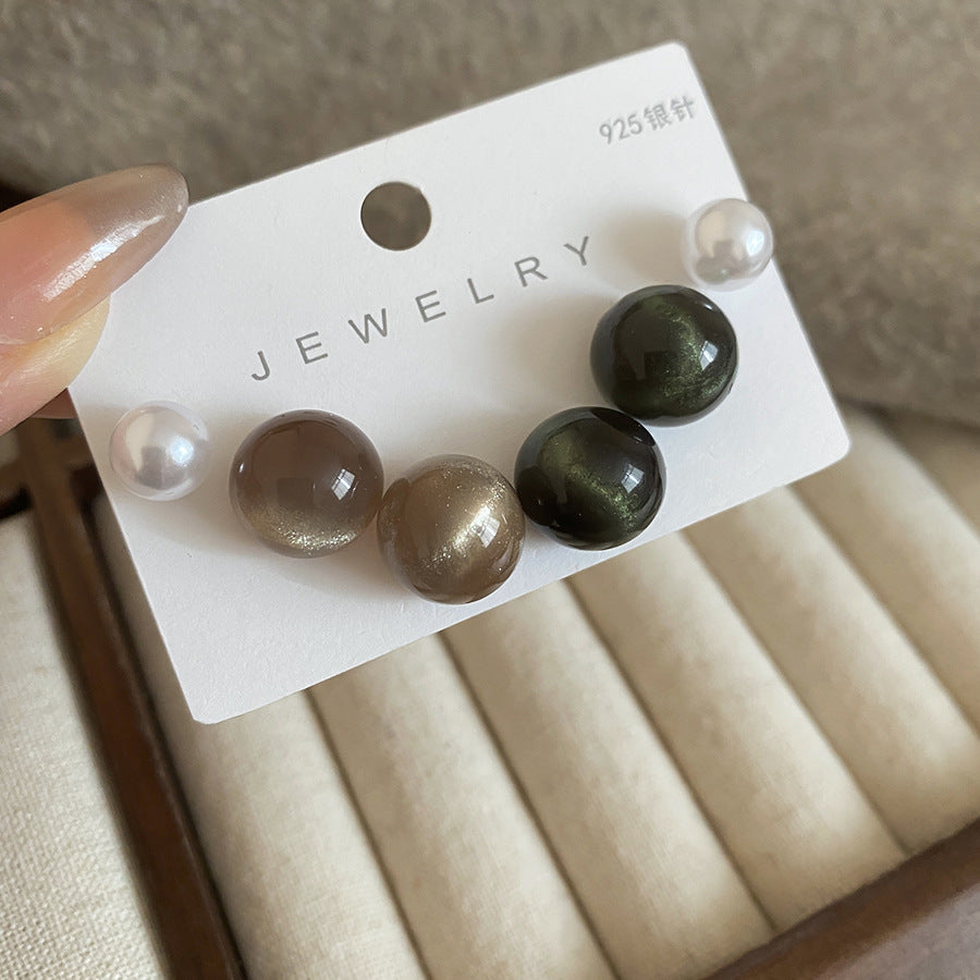 Orecchini a perno tondi moderni minimalistici in resina con perle e perni in argento 925 per donne