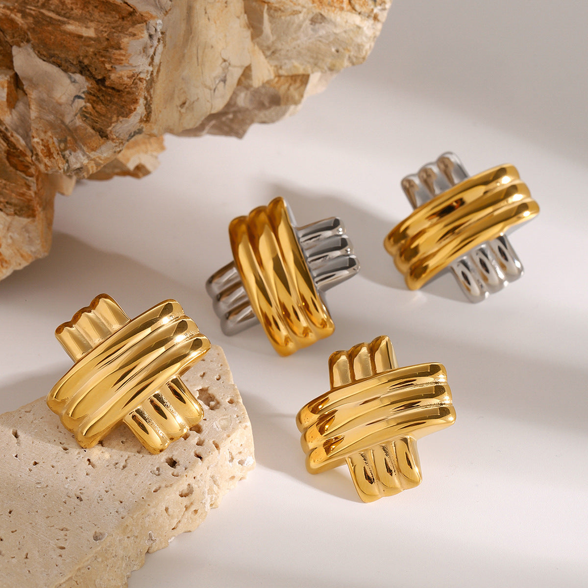 Pendientes minimalistas de acero inoxidable con forma de cuadrado geométrico y acabado chapado para mujer