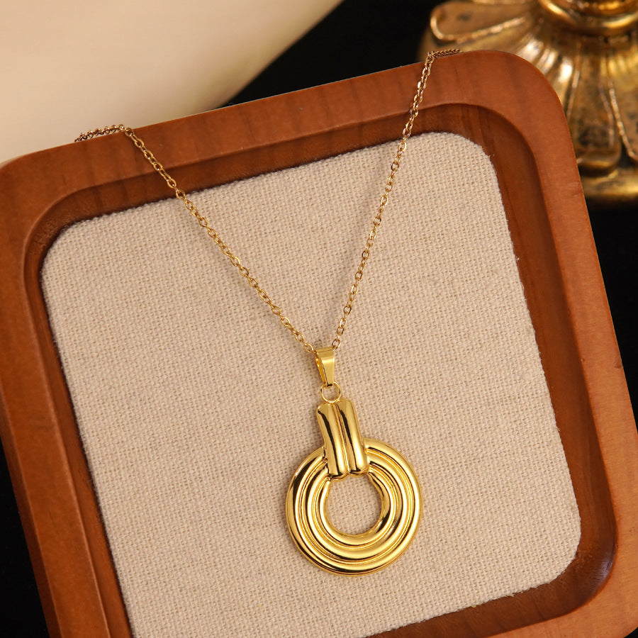 Set collana e orecchini a stella marina con fiocco conchiglia smaltato in acciaio inossidabile e titanio con catena a cavo per donna
