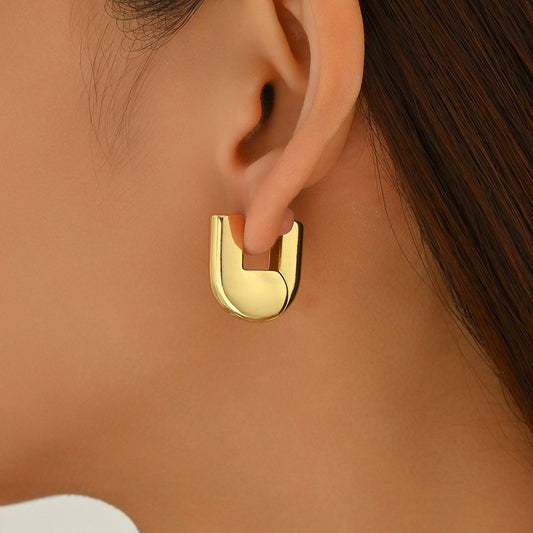 Orecchini da donna placcati oro 18 carati a forma di U geometrica alla moda