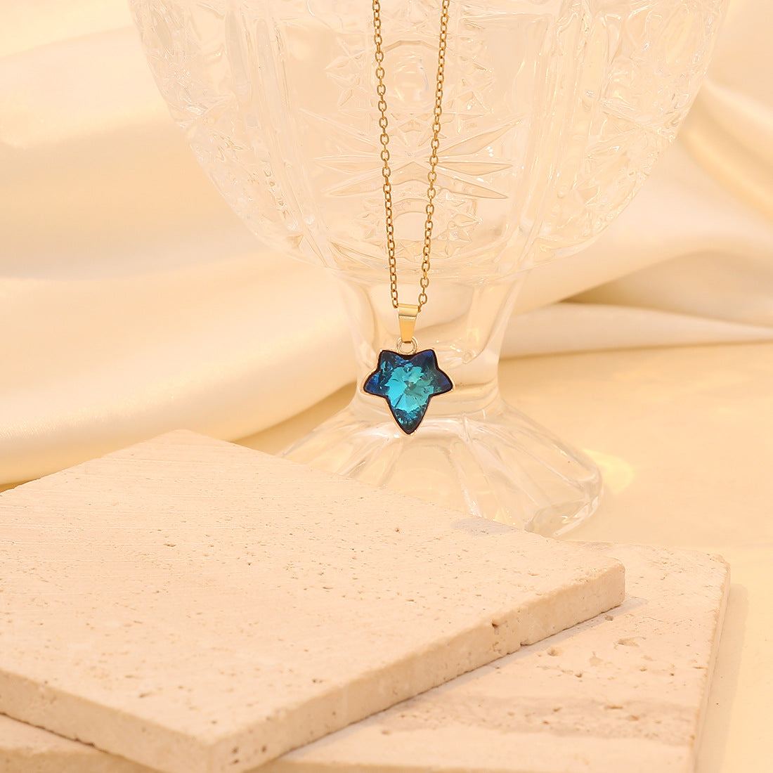 Fashion Minimalist Maple Leaf Pendant Necklace in Stainless Steel for Women