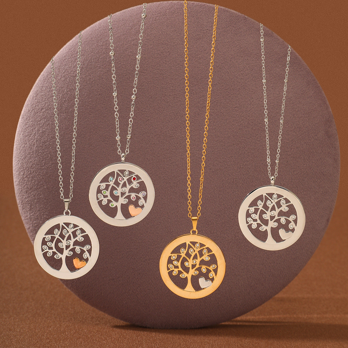 Collana con ciondolo a cuore Albero della Vita minimalista da donna in acciaio al titanio con intarsio di strass e finitura placcata