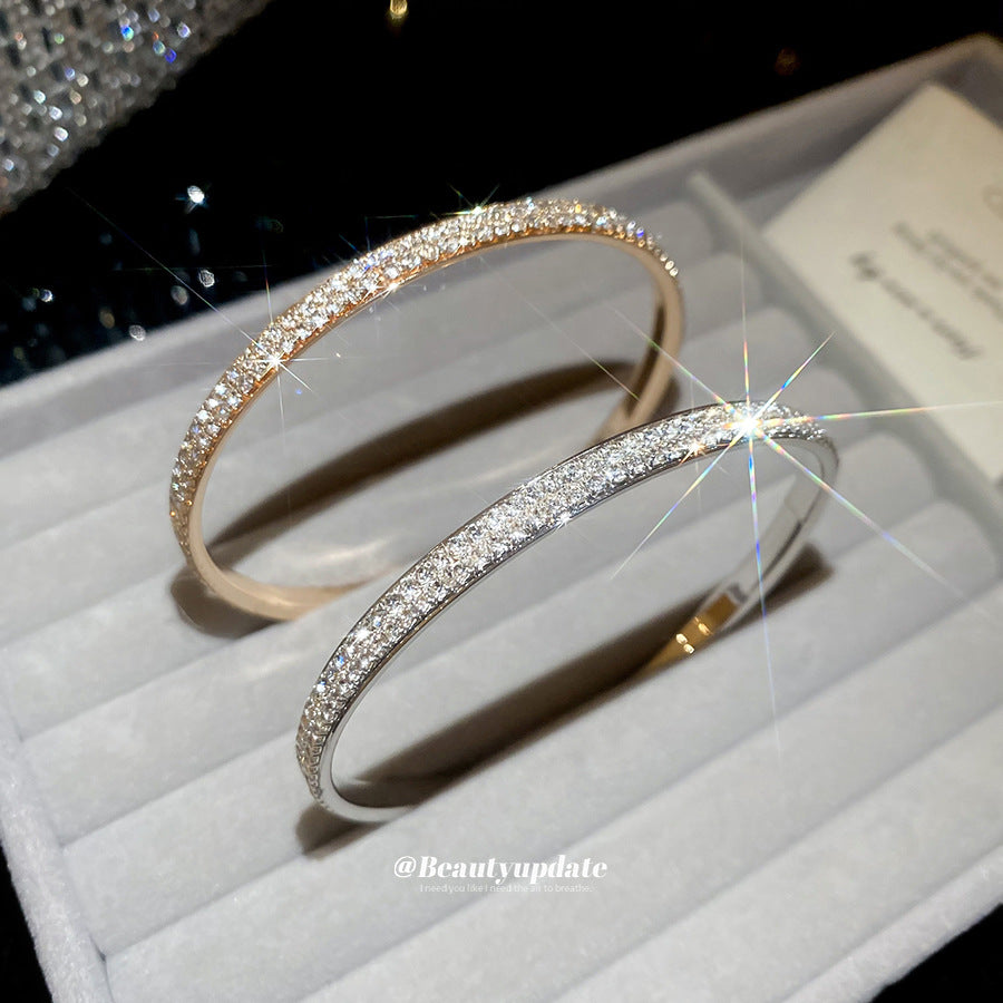 Elegante Pulsera de Cobre de Lujo con Incrustaciones de Pedrería Diseño Geométrico Redondo Brazalete Versátil de Moda para Mujer