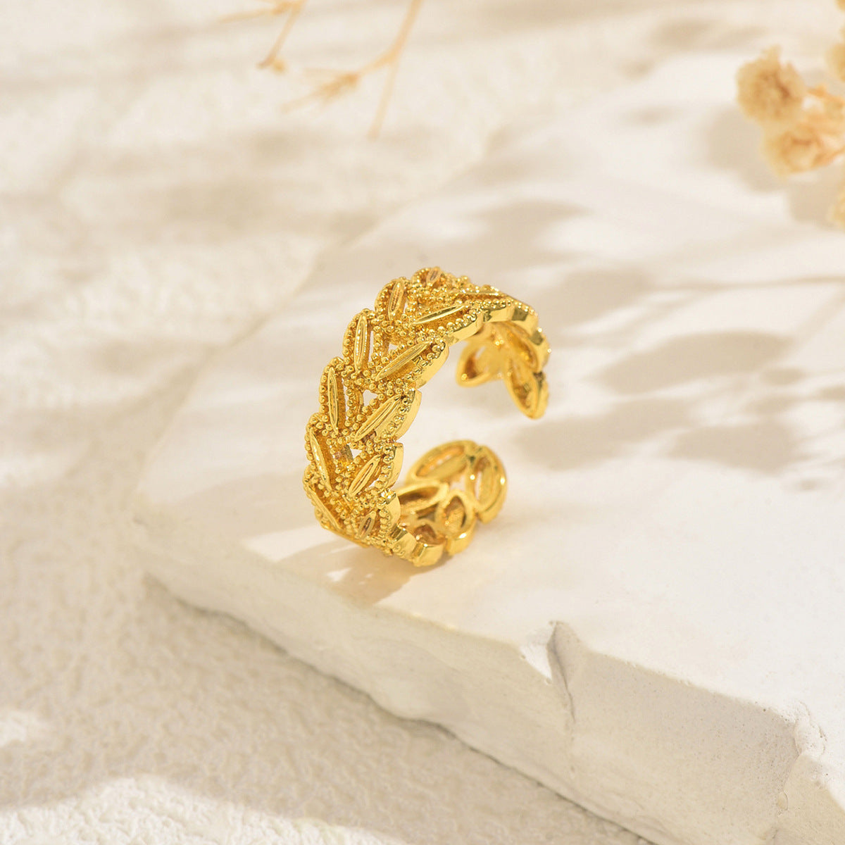 Minimalist Wheat Sheaf Design Geometric Open Ring for Women in Zinc Alloy with 18K Gold Plating