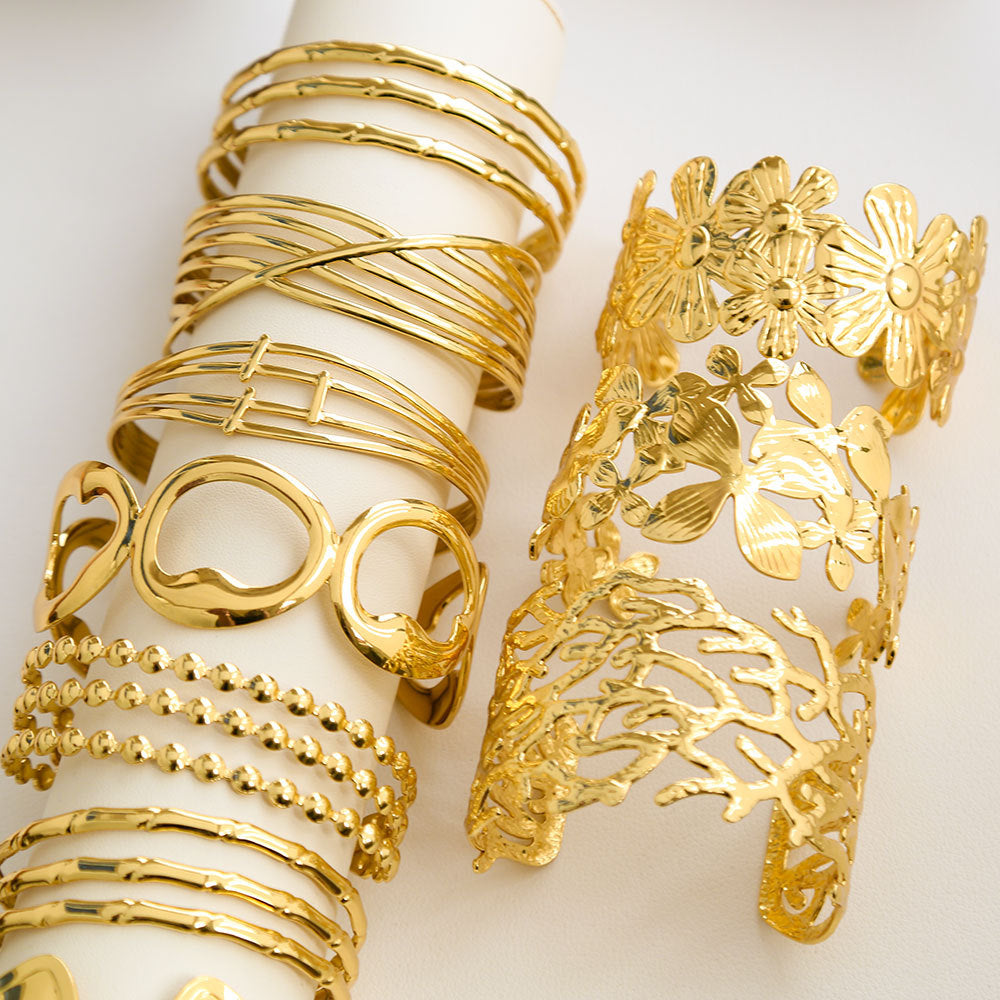 Bracciale Minimalista Ispirato alla Francia in Acciaio Inossidabile con Trafori a Motivi Floreali di Foglie e Girasoli