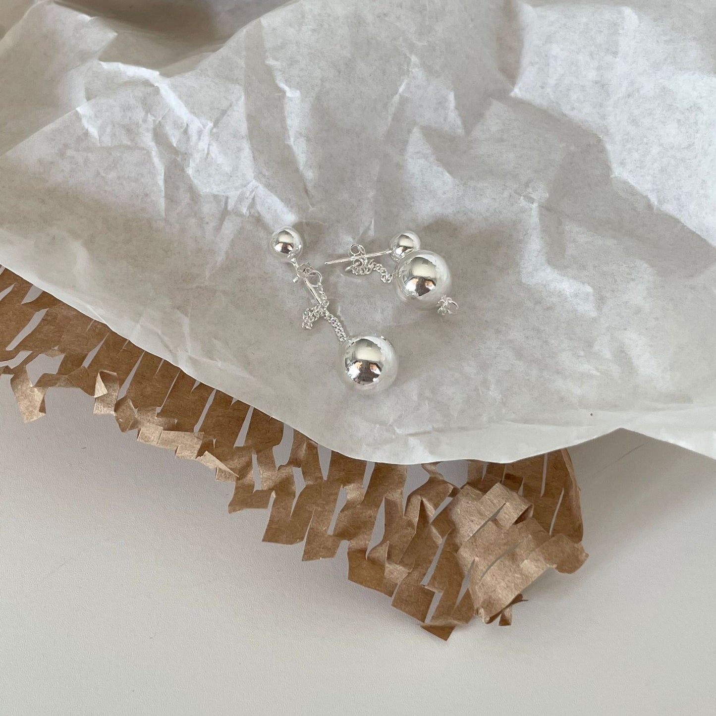 Orecchini pendenti geometrici minimalisti in argento Sterling 925 con design a frange fluide