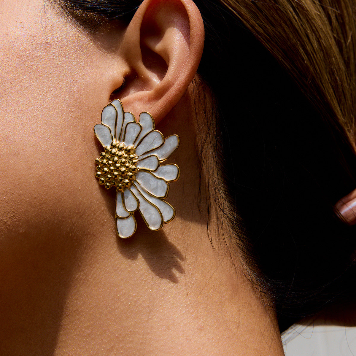 Elegant Geometric Drip Oil Stainless Steel Stud Earrings with Pearl Floral Design for Women