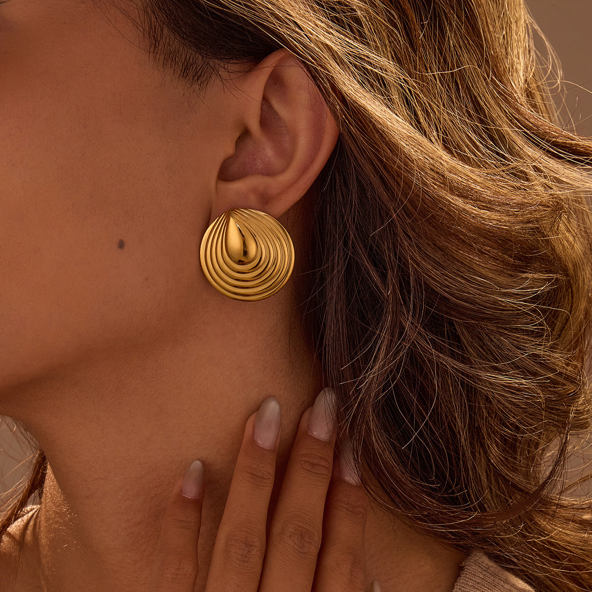 Pendientes de acero inoxidable irregulares con forma de arco de estilo vintage para mujer con acabado chapado, diseño geométrico, ligero y lujoso para uso diario
