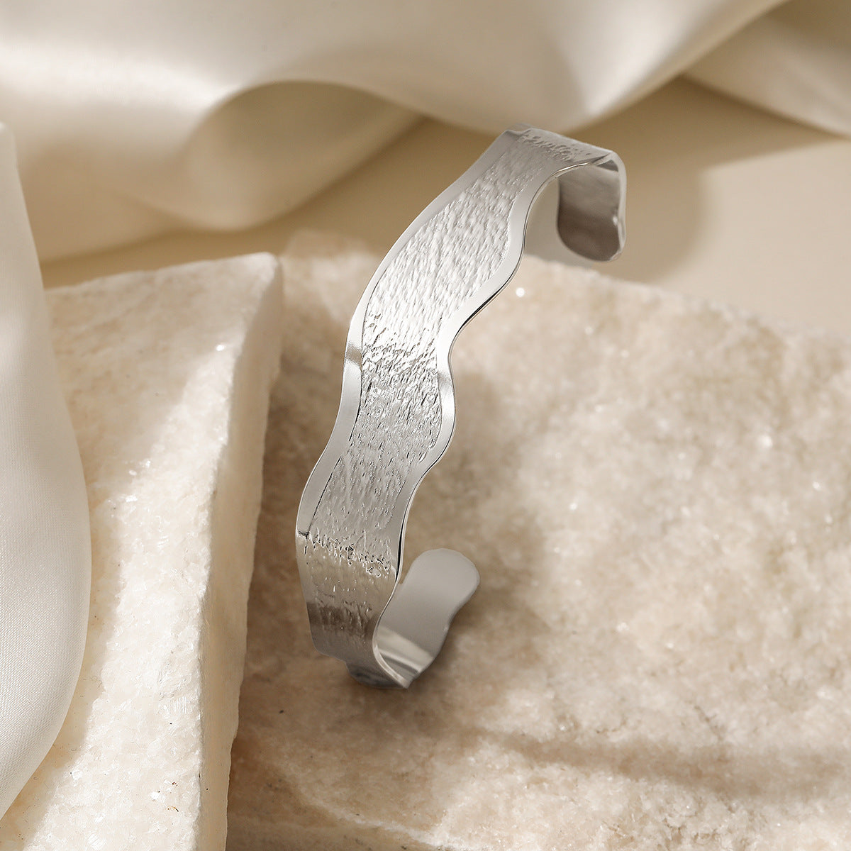Vintage Wave Geometric Open C-Shaped Stainless Steel Bracelet for Women with Plated Finish