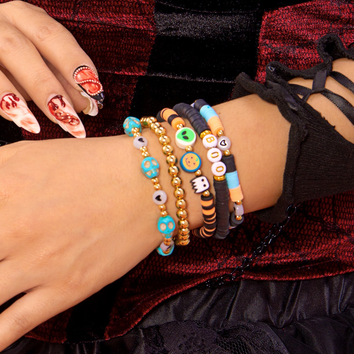 Linda-Atrevida pulsera elástica de cuentas con letras de calavera de calabaza de resina para Halloween, unisex