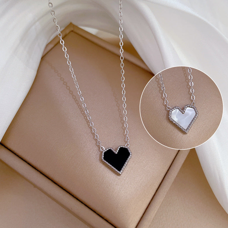 Minimalist Titanium Steel Heart-Shaped Pendant Necklace for Women and Men with Gold Plating and Mother-of-Pearl Inlay, Adjustable Chain up to 50 cm