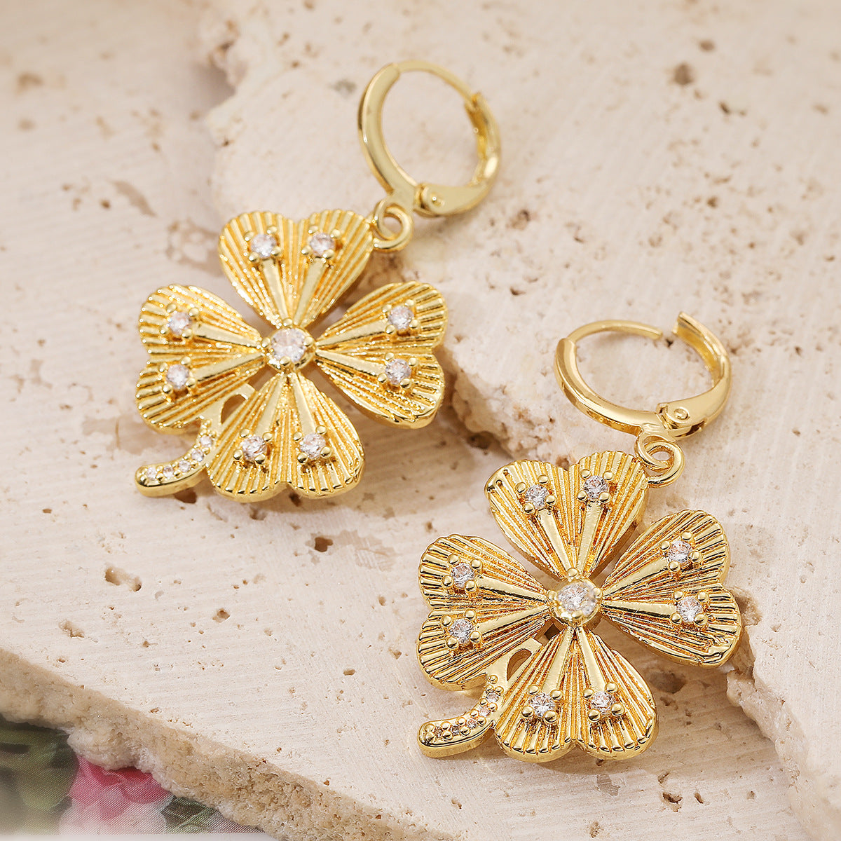 Minimalist Leaf Micro-inlay Cubic Zirconia Brass Necklace and Earring Set for Women with Cable Chain