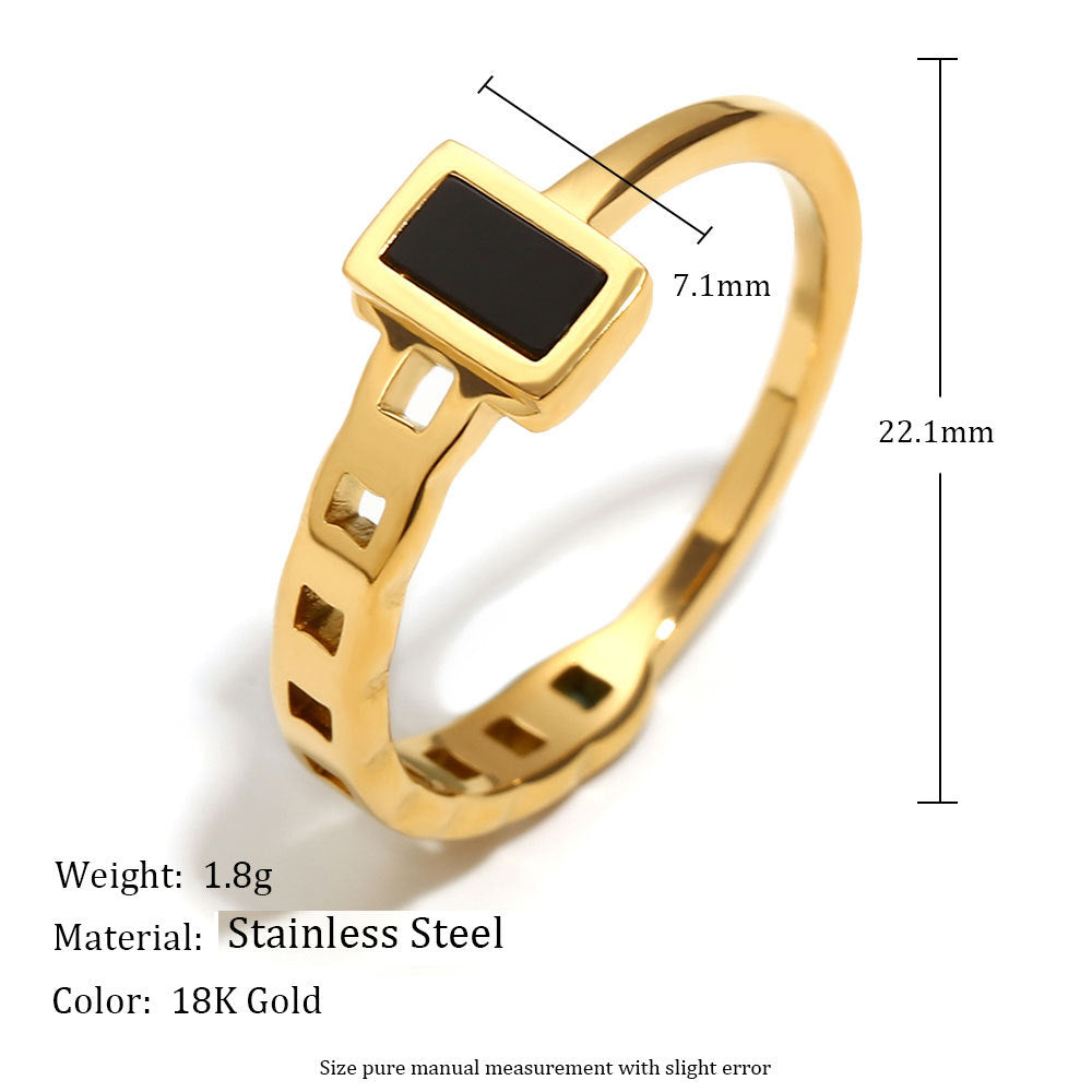 Anello Minimalista Geometrico da Donna in Acciaio Inossidabile Placcato Oro 18K Design Quadrato Asimmetrico in Vinile Nero