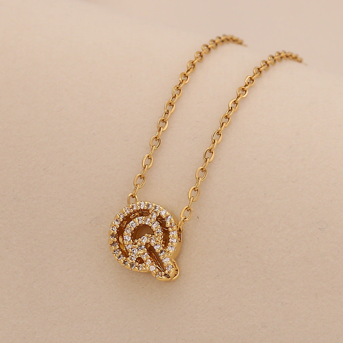 Minimalist Letter-Shaped Stainless Steel Pendant Necklace for Women with Versatile Clavicle Design