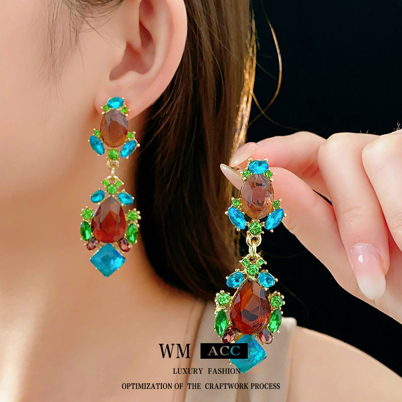 Vintage Style Teardrop-Shaped Alloy Stud Earrings with Rhinestone Inlay and Matching Clavicle Chain Set for Women