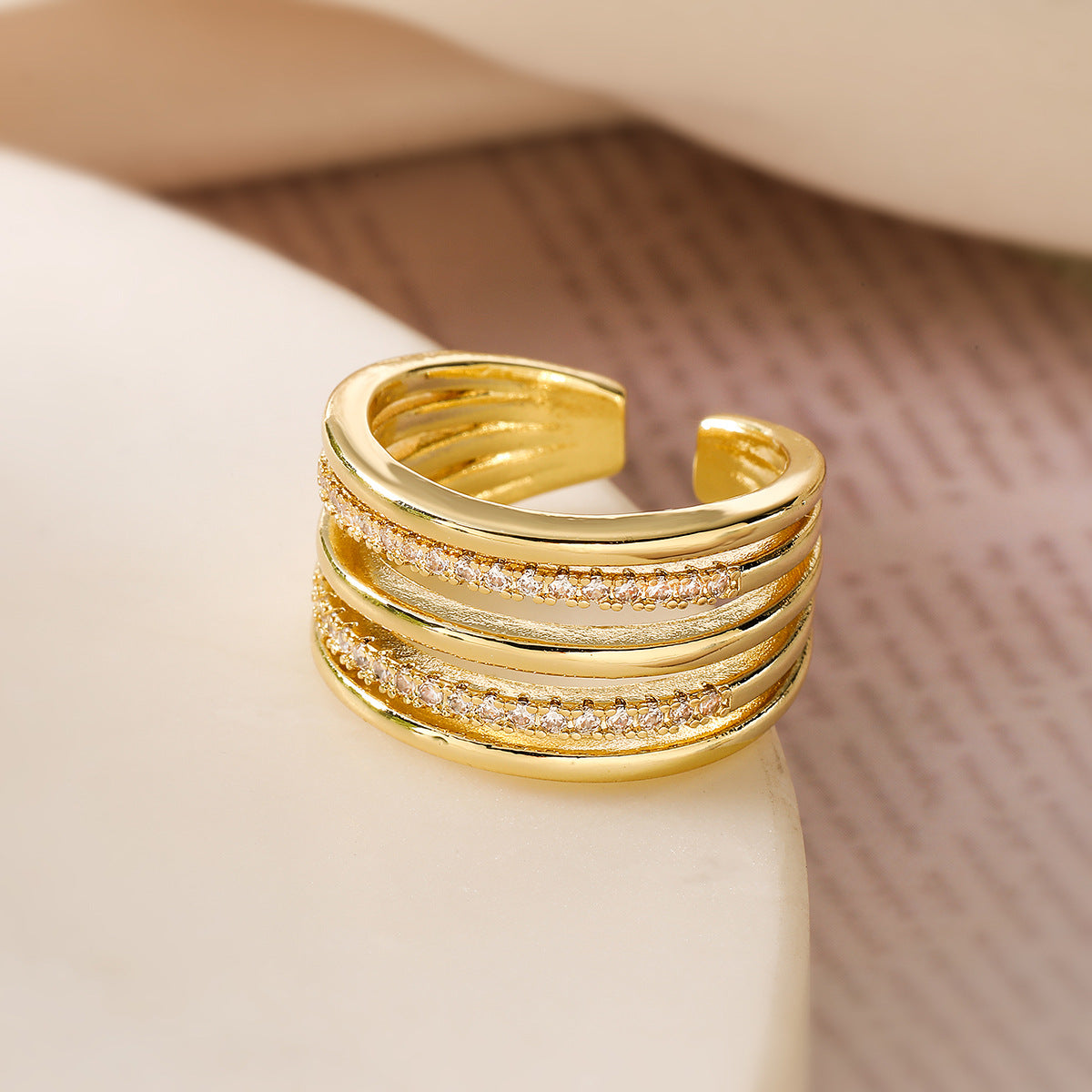Anello regolabile in rame geometrico minimalista con zirconia micro-pavé da donna