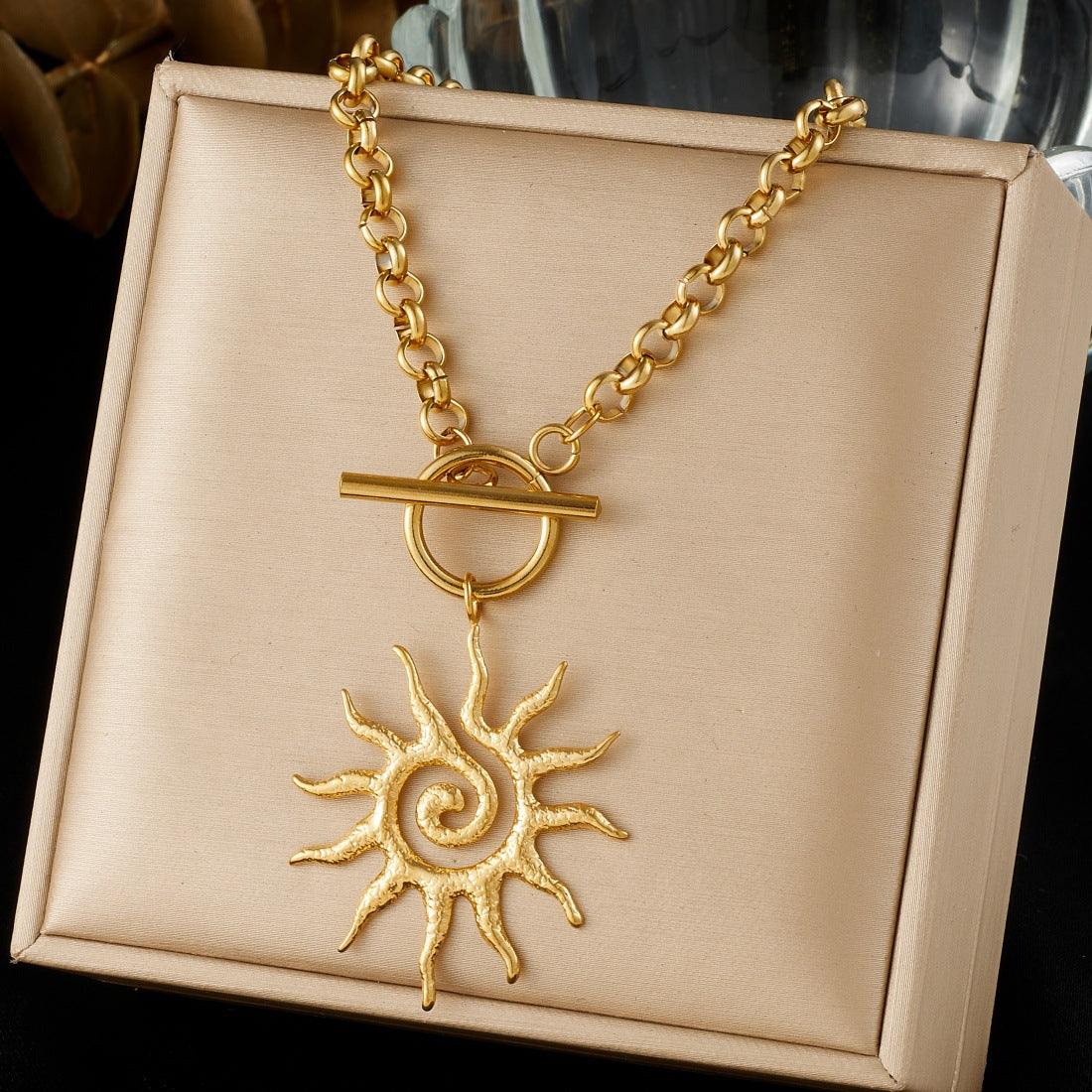 Vintage Gold Plated Geometric Sun Spiral Pendant Stainless Steel Cable Chain Necklace for Women