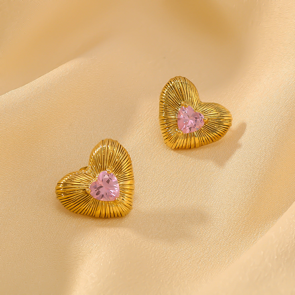 Minimalist Heart-Shaped Stainless Steel Stud Earrings with Rhinestone Inlay and 18K Gold Plating for Women