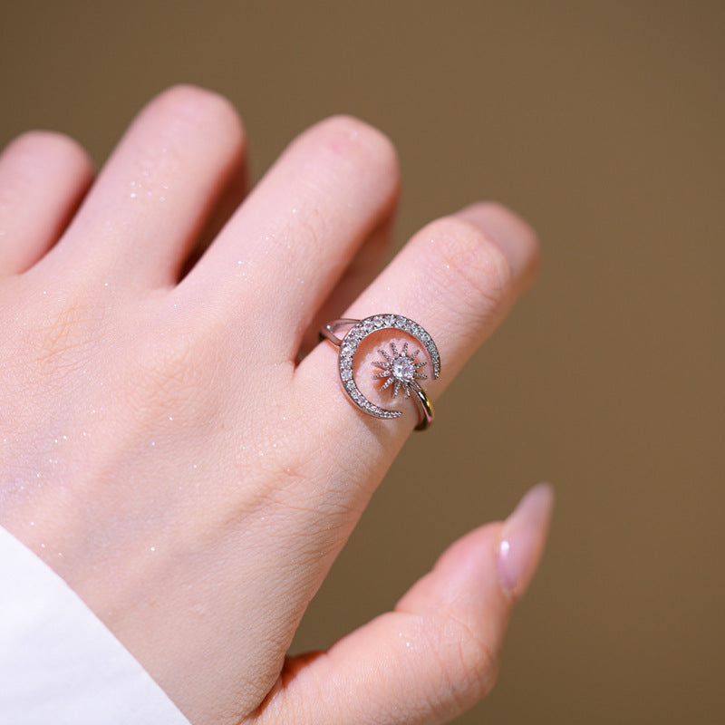 Anello regolabile minimalista geometrico Luna e Sole da donna con zirconi in rame placcato oro