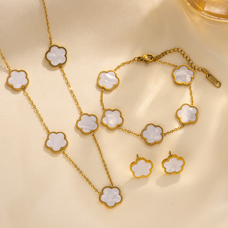 Set di Collane da Donna Minimaliste di Lusso con Cuore e Forme Geometriche in Acciaio al Titanio, Placcate Oro e con Catena a O