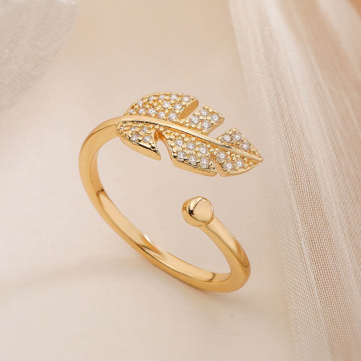 Minimalist 18K Gold Plated Brass Micro-Inlaid Cubic Zirconia Heart Leaf Open Ring for Women