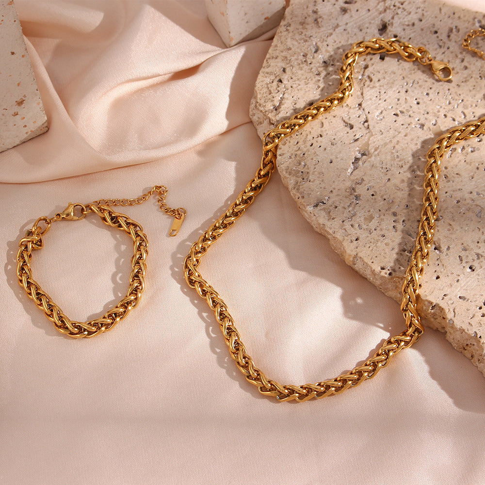 Collana con pendente geometrico vintage alla moda in acciaio inossidabile con placcatura in oro su catena a maglie da 6 mm da donna