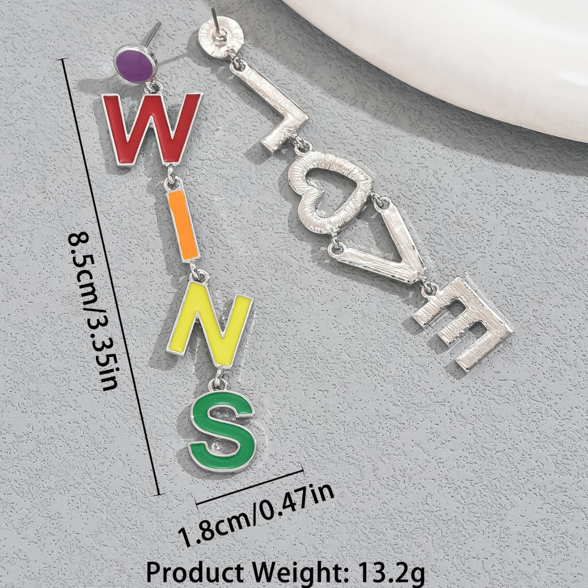 Pendientes minimalistas de esmalte con letras para mujer, aleación con postes de acero inoxidable