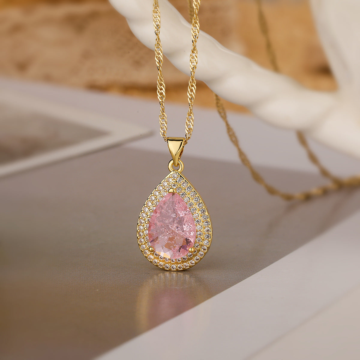 Minimalist Teardrop-Shaped Copper Pendant Necklace with Real Gold Plating and Zircon Inlay for Women
