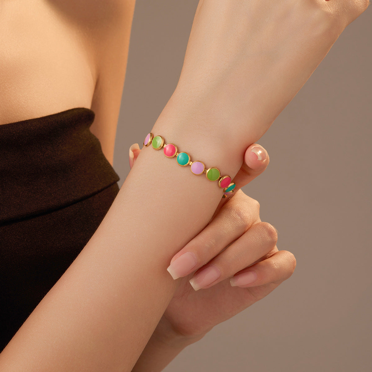 Pulsera ajustable de esmalte redondo de acero inoxidable chapado en oro de 18 quilates para mujer Fashion OL