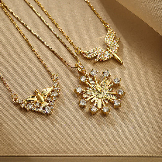 Collana pendente angelo minimalista da donna in ottone con placcatura in oro vero e intarsio di zirconi