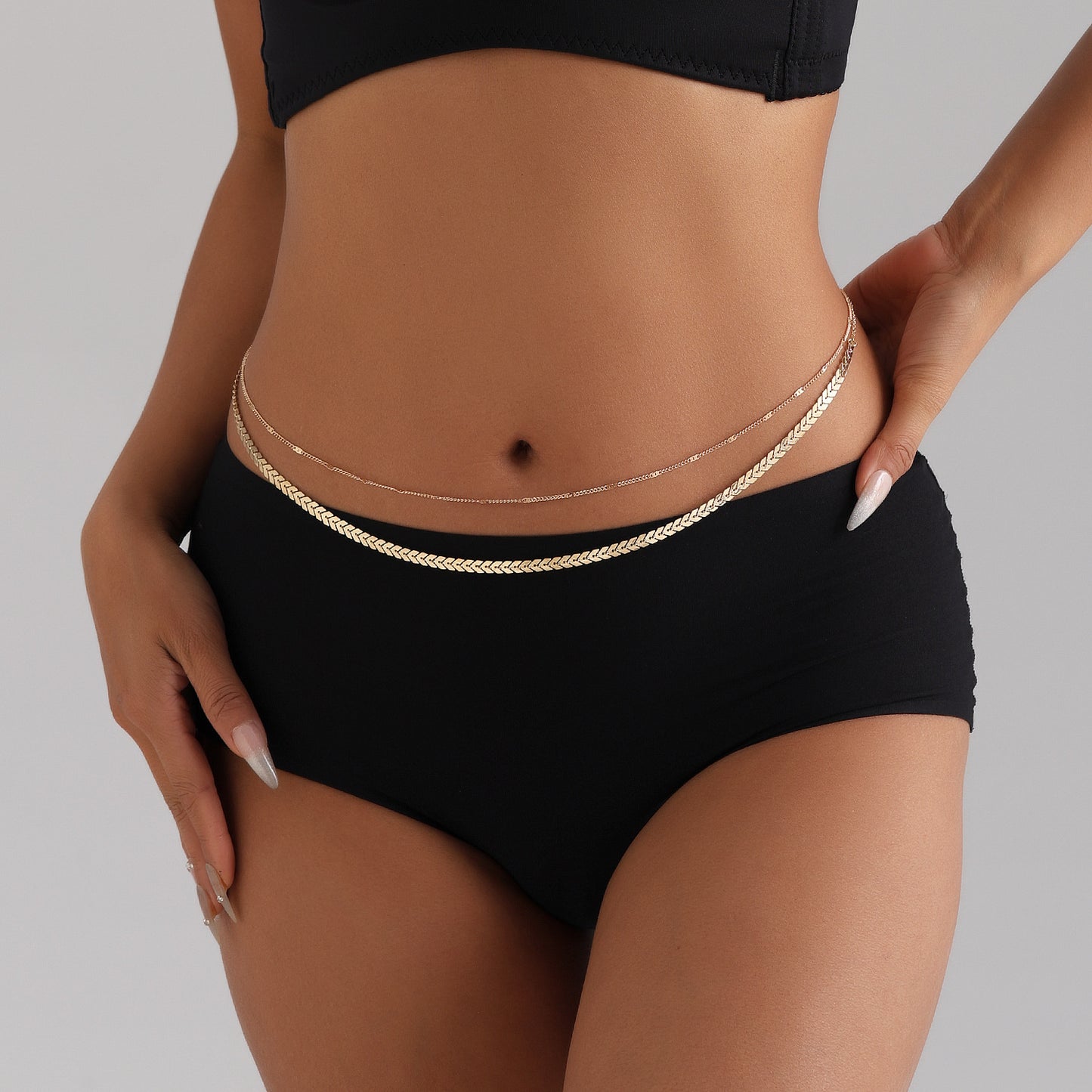 Cadena para el cuerpo de doble capa de estilo punk minimalista para mujer con colgante metálico en forma de avión y lentejuelas