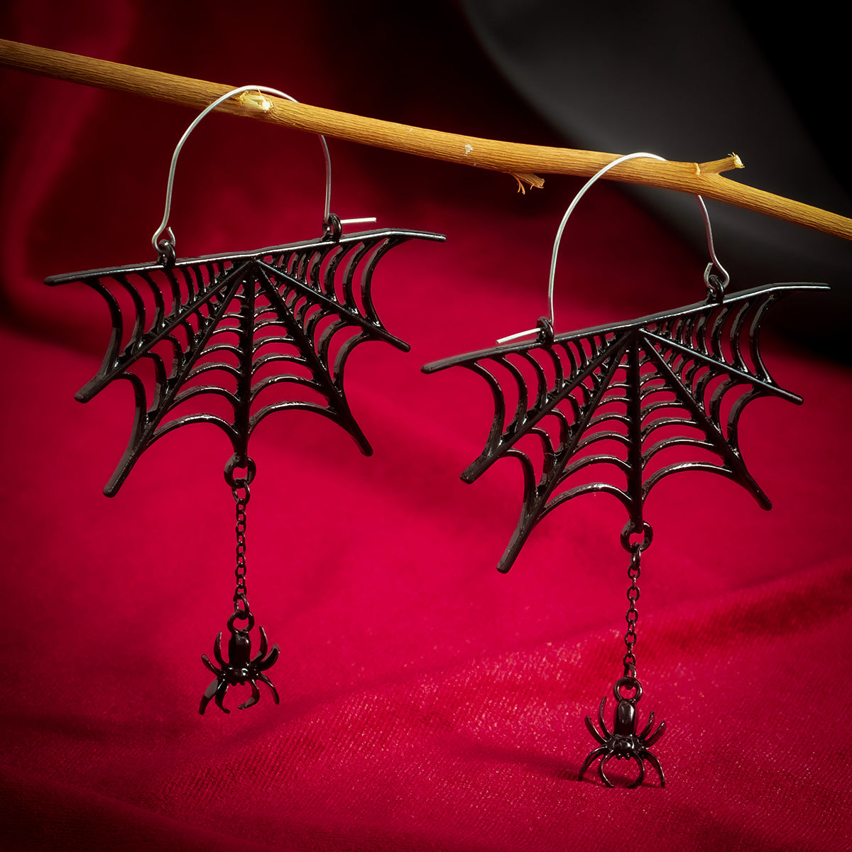 Halloween Edgy Spiderweb Tassel Stud Earrings for Women Alloy Metal Electroplated Hollow Dark Style