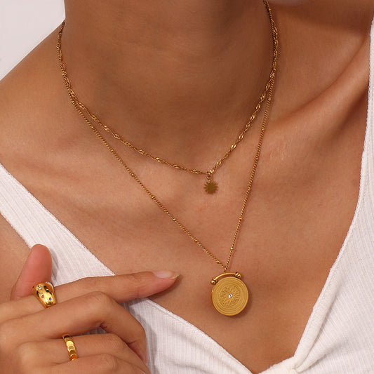 Collana con Pendente a Bussola Minimalista di Lusso da Donna con Catena in Acciaio Inossidabile e Placcatura in Oro 18K, Design Geometrico a Doppio Strato