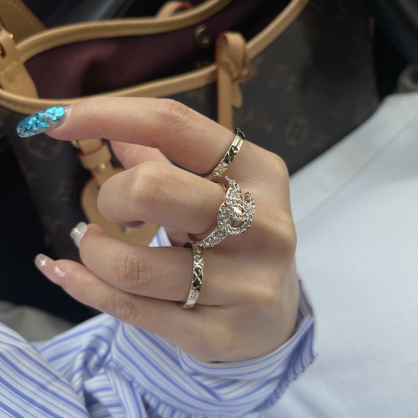 Set Anello e Bracciale in Ottone Placcato Oro Dolce Lusso con Lettera C per Donna