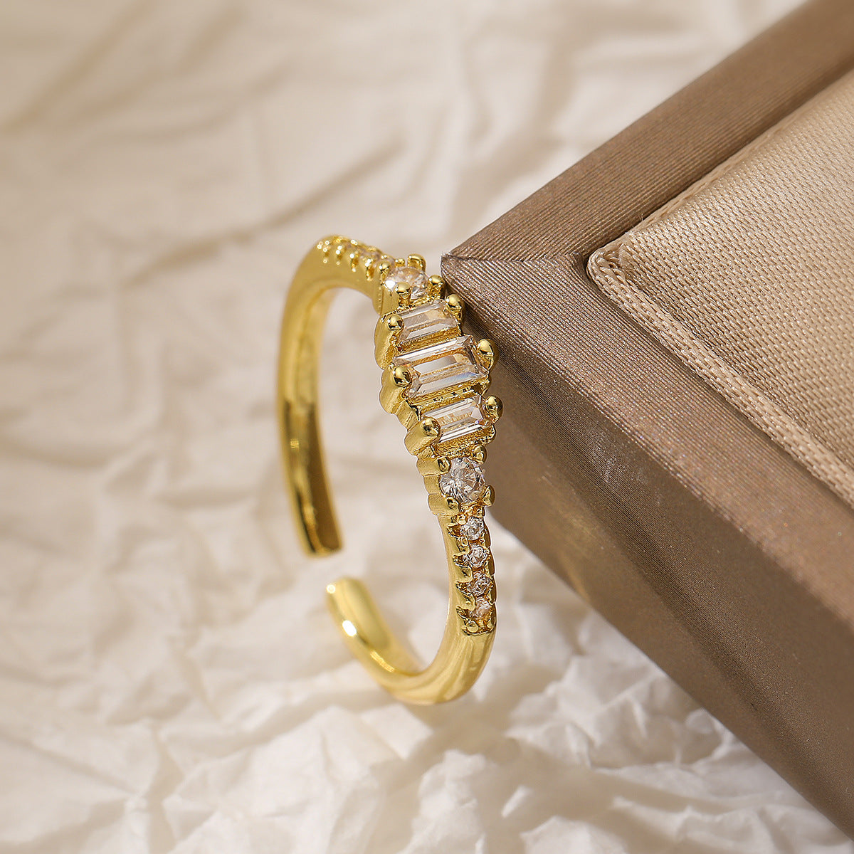 Minimalist Geometric Adjustable Ring for Women in Brass with 18K Gold Plating and Zircon Inlay