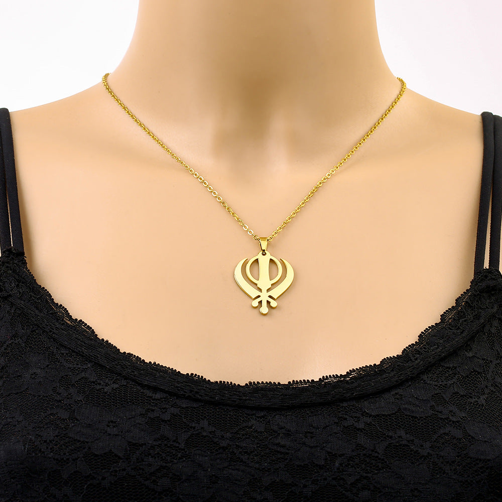Collana con ciondolo geometrico vintage in acciaio inossidabile, charm in acciaio al titanio e finitura placcata su catena a O, unisex