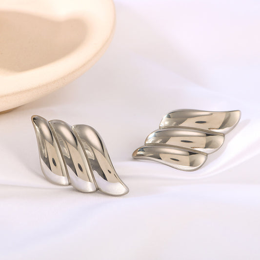 Orecchini da donna in acciaio inossidabile a forma di ala d'angelo in stile vintage francese con placcatura sottovuoto in oro 18 carati