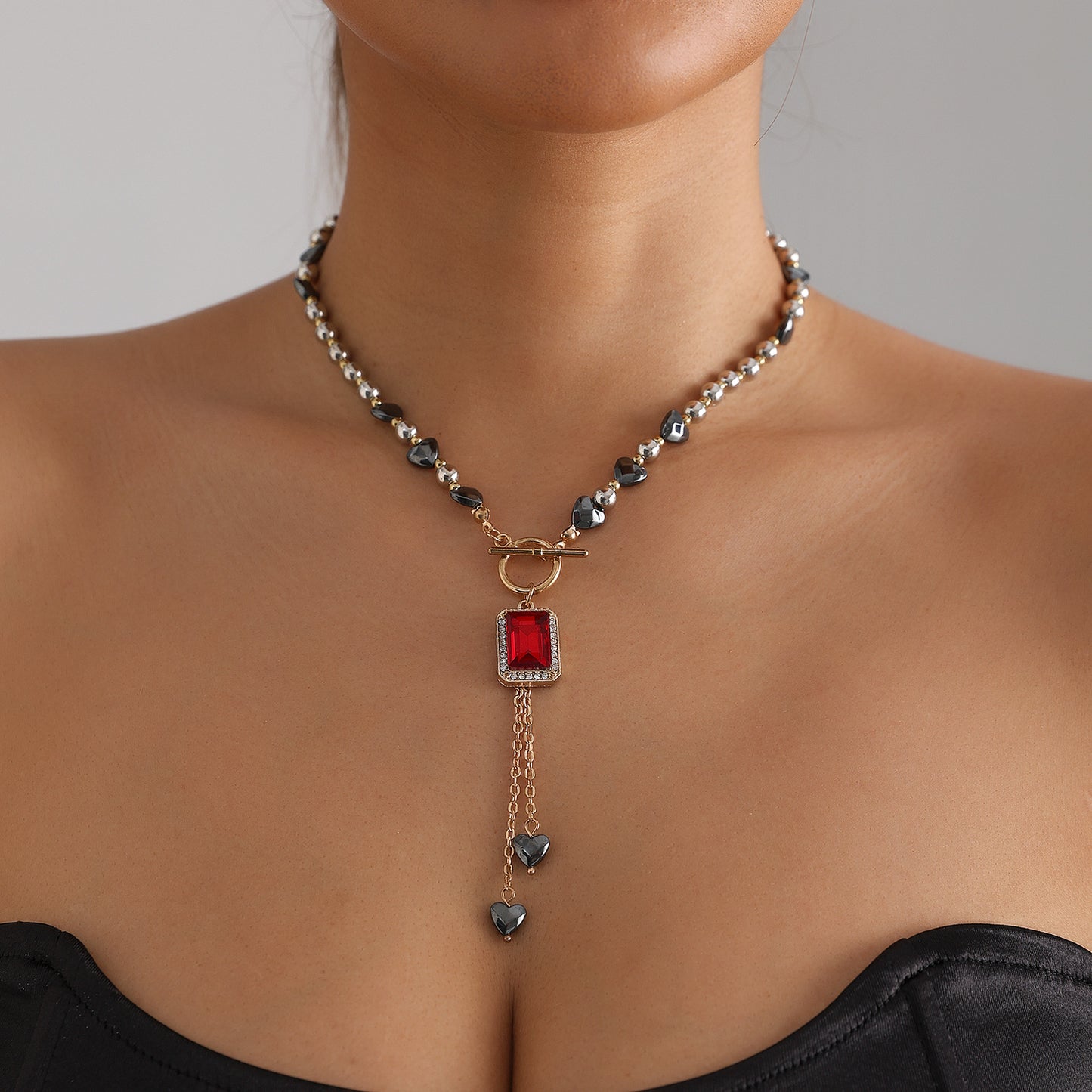 Sexy Streetwear Geometric Heart Alloy Necklace with Ruby and Hematite Inlay for Women