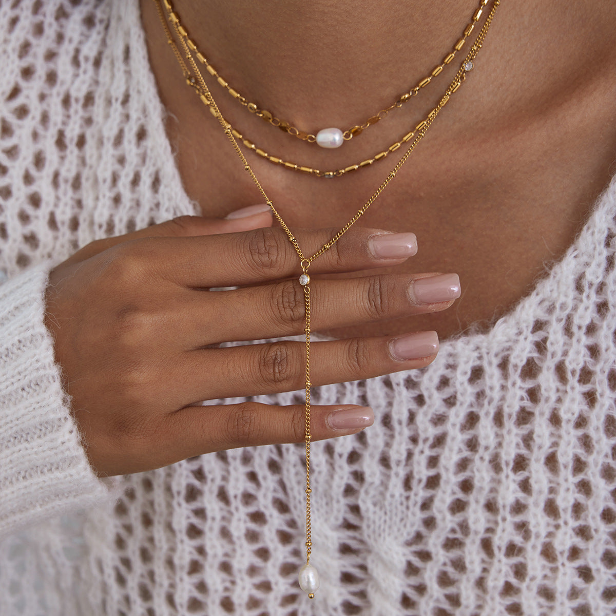 Collana a Y da donna in acciaio inossidabile con pendente a stella geometrico minimalista, ciondolo in titanio e finitura galvanizzata